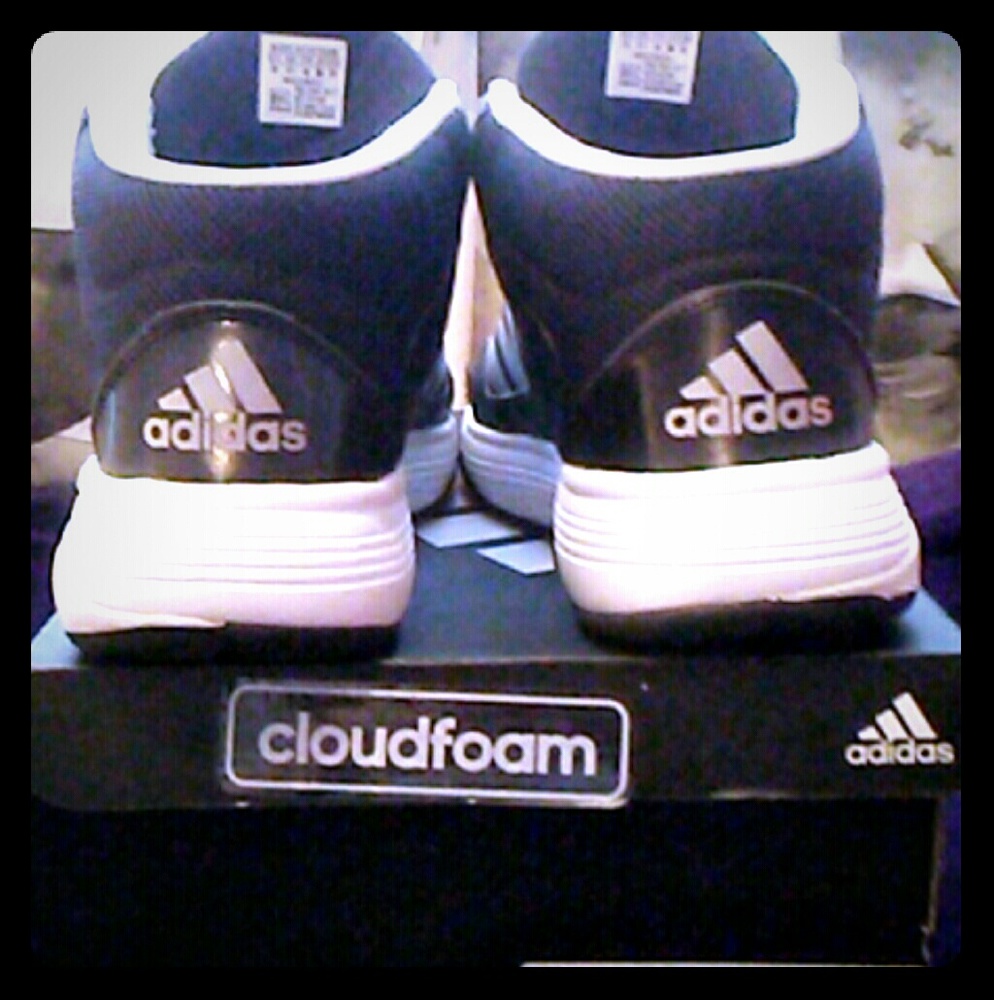 Adidas Men's Cloudfoam Shoes Size 10